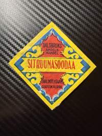 Sitruuna soodaa -etiketti