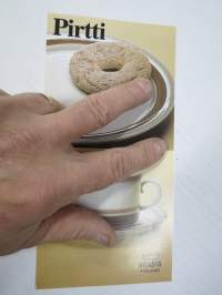 Arabia Pirtti M design Anja Winquist / Raija Uosikkinen  -myyntiesite malli- ja mittatietoineen