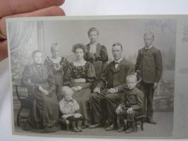 Ydinperhe, Atelier V.H. Rautell, Lahti -kabinettikuva / valokuva