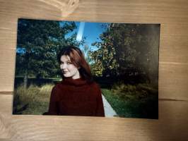 Mallitoimiston (4Cast Model Management, Helsinki) kirjoilla olleen mallin esittelykuva / markkinointikuva -valokuva