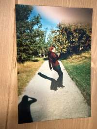 Mallitoimiston (4Cast Model Management, Helsinki) kirjoilla olleen mallin esittelykuva / markkinointikuva -valokuva