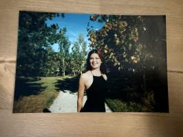 Mallitoimiston (4Cast Model Management, Helsinki) kirjoilla olleen mallin esittelykuva / markkinointikuva -valokuva