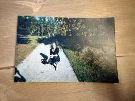 Mallitoimiston (4Cast Model Management, Helsinki) kirjoilla olleen mallin esittelykuva / markkinointikuva -valokuva