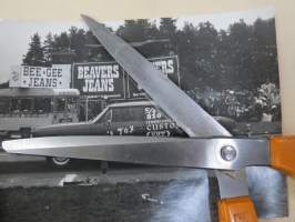 Leo´s Toy - Dodge? kiihdytyskisoissa - amerikkalaisten autojen harrastuksen alkuaikoja Suomessa -valokuva