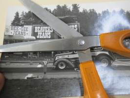 Bee-Gee / Beavers - amerikkalaisten autojen harrastuksen alkuaikoja Suomessa -valokuva