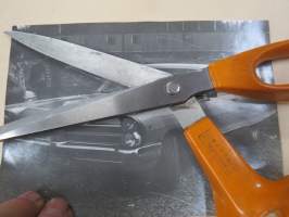 Pontiac IHU-18 - amerikkalaisten autojen harrastuksen alkuaikoja Suomessa -valokuva