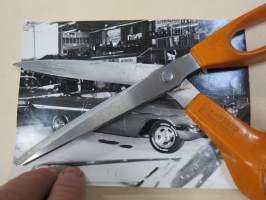 Hot Rod näyttely - amerikkalaisten autojen harrastuksen alkuaikoja Suomessa -valokuva