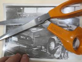 Autonäyttely - amerikkalaisten autojen harrastuksen alkuaikoja Suomessa -valokuva