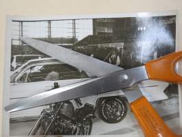 FHRA Tikkurila näyttely - amerikkalaisten autojen harrastuksen alkuaikoja Suomessa -valokuva