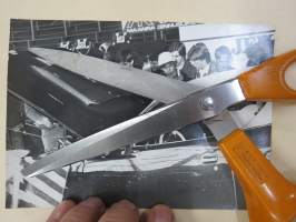 Autonäyttely - amerikkalaisten autojen harrastuksen alkuaikoja Suomessa -valokuva