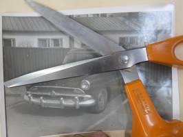 Hudson ilman kilpiä - amerikkalaisten autojen harrastuksen alkuaikoja Suomessa -valokuva