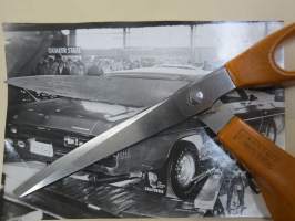 Autonäyttely, Pontiac Parisienne - amerikkalaisten autojen harrastuksen alkuaikoja Suomessa -valokuva