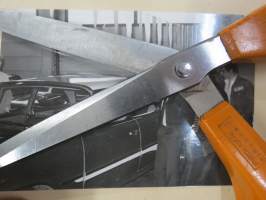 Artsi, Niko ja Raiku Bre-Vir Autossa 1982 - amerikkalaisten autojen harrastuksen alkuaikoja Suomessa -valokuva