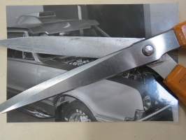 Oldsmobile Cutlass Helsinki 1982 - amerikkalaisten autojen harrastuksen alkuaikoja Suomessa -valokuva