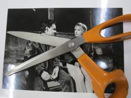 Tuhlaajapoika, elokuvan promootiokuva / lehdistömateriaalia -valokuva