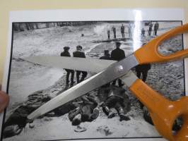 Kansalaiset (teloituskuva 1918, lavastettu), elokuvan / dokumentin / sarjan promootiokuva / lehdistömateriaalia, YLE -valokuva