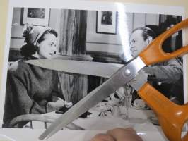 Tervetuloa aamukahville eli tottako toinen puoli, elokuvan / dokumentin / sarjan promootiokuva / lehdistömateriaalia, YLE -valokuva