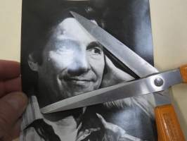 Gustav Wiklund, elokuvan / dokumentin / sarjan promootiokuva / lehdistömateriaalia, Hbl -valokuva