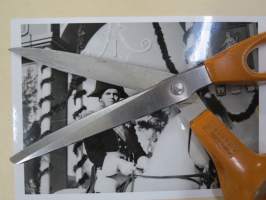 Tanssi yli hautojen, elokuvan / dokumentin / sarjan promootiokuva / lehdistömateriaalia, YLE-valokuva