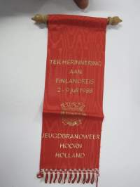 Ter Herinnering aan Finlandreis 1988 Jeugdbrandweer Hoorn Holland 1988 -viiri / pöytälippu
