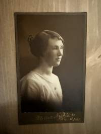 Valokuvaamo Atelier Nyblin, Helsinki -visiittikorttivalokuva / visitcard photo - cdv