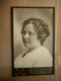 Valokuvaamo Hilja Häggström, Lahti -visiittikorttivalokuva / visitcard photo - cdv