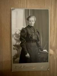 Valokuvaamo V. A. Rautell, Lahti -visiittikorttivalokuva / visitcard photo - cdv