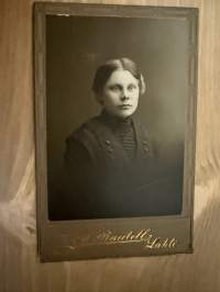 Valokuvaamo V. A. Rautell, Lahti -visiittikorttivalokuva / visitcard photo - cdv