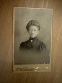 Valokuvaamo V. A. Rautell, Lahti -visiittikorttivalokuva / visitcard photo - cdv