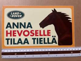 Tarra Landrover Anna hevoselle tilaa