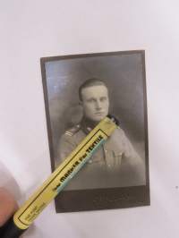 Alikersantti, Valokuvaamo Virola, Terijoki -visiittikortivalokuva / carte de visite / cdv -valokuva