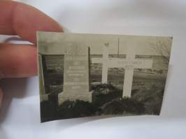 Ter Herinnering aan G. Dubbeling Rotterdam 1898 - Räfsö (Reposaari) 1923 Door Familie en Bemanning S.S. 