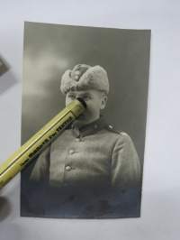 SA alikersantti, turkislakki -valokuva