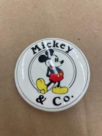 Mickey & Co rintamerkki