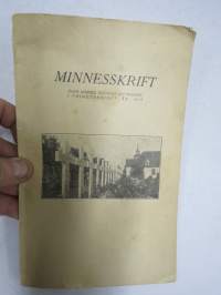 Minnesskrift över Närpes sockens deltagande i frihetskriget år 1918 -närpiöläisten osuus Vapaussodassa julkaissut pastori Tor Krook, omiste tohtori Uno A. Fleege´lle