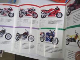 Suzuki 199? malliston esite - Moottoripyörämallisto myyntiesite