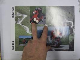 Yamaha TDM850 moottoripyörä -myyntiesite