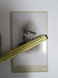 Otto Glinzer, Jenan yliopisto (Universität Jena), kuva omistettu suomalaiselle D.A. Wikströmille, Franz Neumayer -visiittikorttivalokuva / carte de visite / cdv