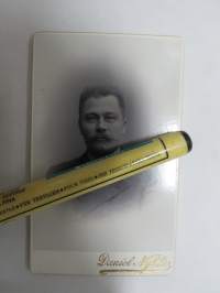 Ad. Lindblad, Atelier Daniel Nyblin, Helsinki -visiittikorttivalokuva / carte de visite / cdv