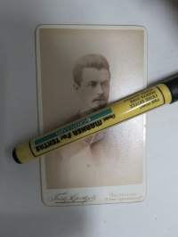 Paul Thuneberg, Atelier Fritz Hjertzell, Helsinki -visiittikorttivalokuva / carte de visite / cdv