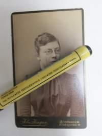 Ellen Whitlock, Atelier Johs Jaeger, Stockholm -visiittikorttivalokuva / carte de visite / cdv