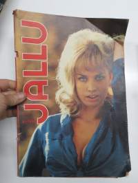 Jallu 1966 nr 4, Mies ja amtsonit, Seuranpitäjiä vuokrattavana, Helga Matura, Striptease kiinnostaa etenkin naisia, Engalannissa on 35 000 noitaa, Tumma perutar, ym.