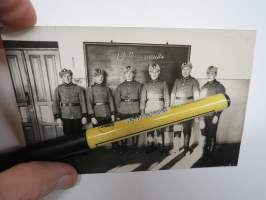 128 aamulla -valokuva