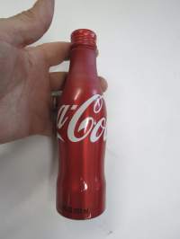 Coca-Cola 2017 Aluminium Bottle -alumiinipullo, avaamaton