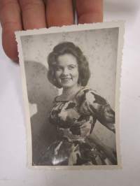 Eila Pienimäki, 6.10.1959 -nimikirjoitus  / signature - autograph