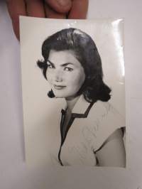 Eila Pellinen -nimikirjoitus  / signature - autograph