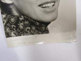 Lill Babs -nimikirjoitus  / signature - autograph