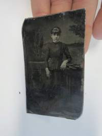 Neito -valokuva, ferrotyyppi / ferrotype