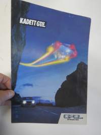 Opel Kadett GT/E  -myyntiesite, ranskankielinen