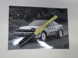 Carlos Sainz & Luis Moya, Jyväskylä 1990 ralli -valokuva / rally photo
